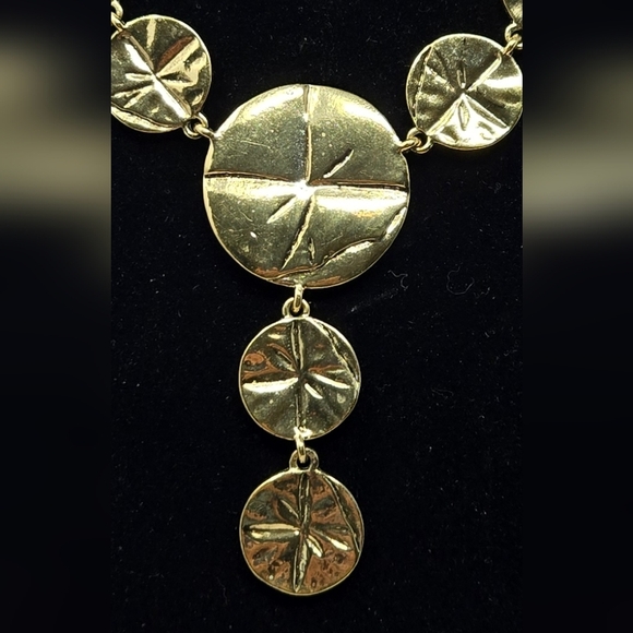 Sand Dollar Gold Tone Womens Necklace Dangle Adjustable Bold-Beautiful Versatile - Picture 4 of 9